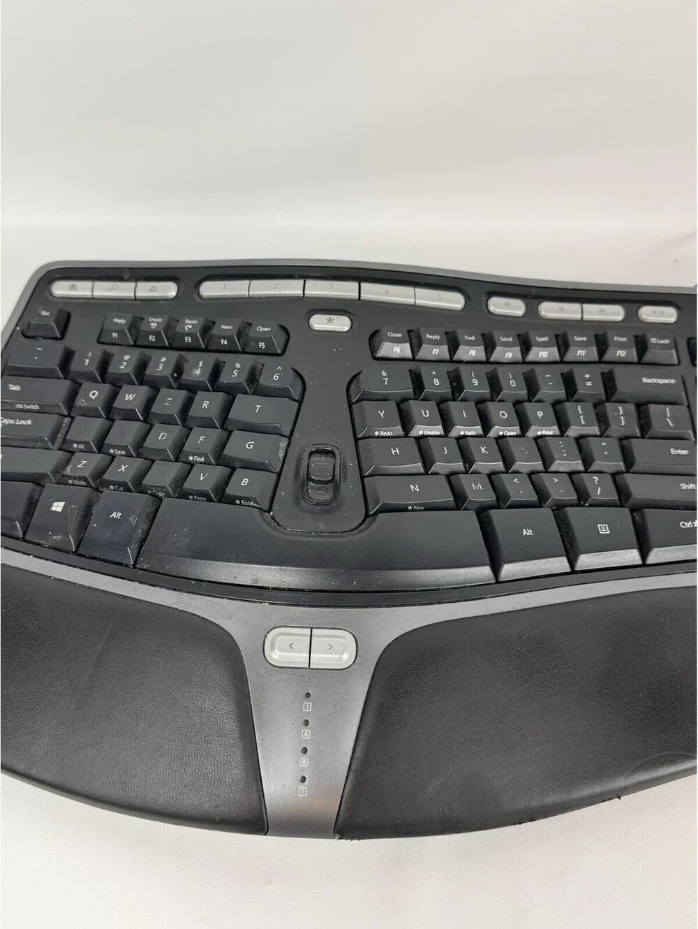 Microsoft Natural Ergonomic Keyboard 4000 v1.0 KU-0462 USB Wired 1048 Tested